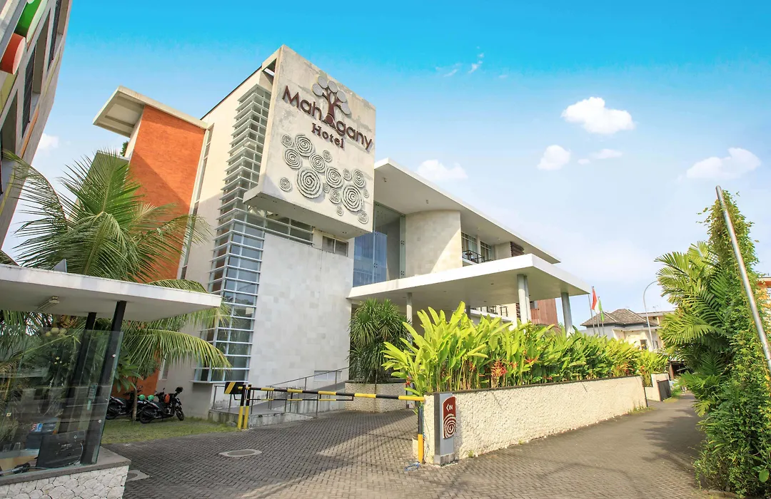 Mahogany Hotel-1