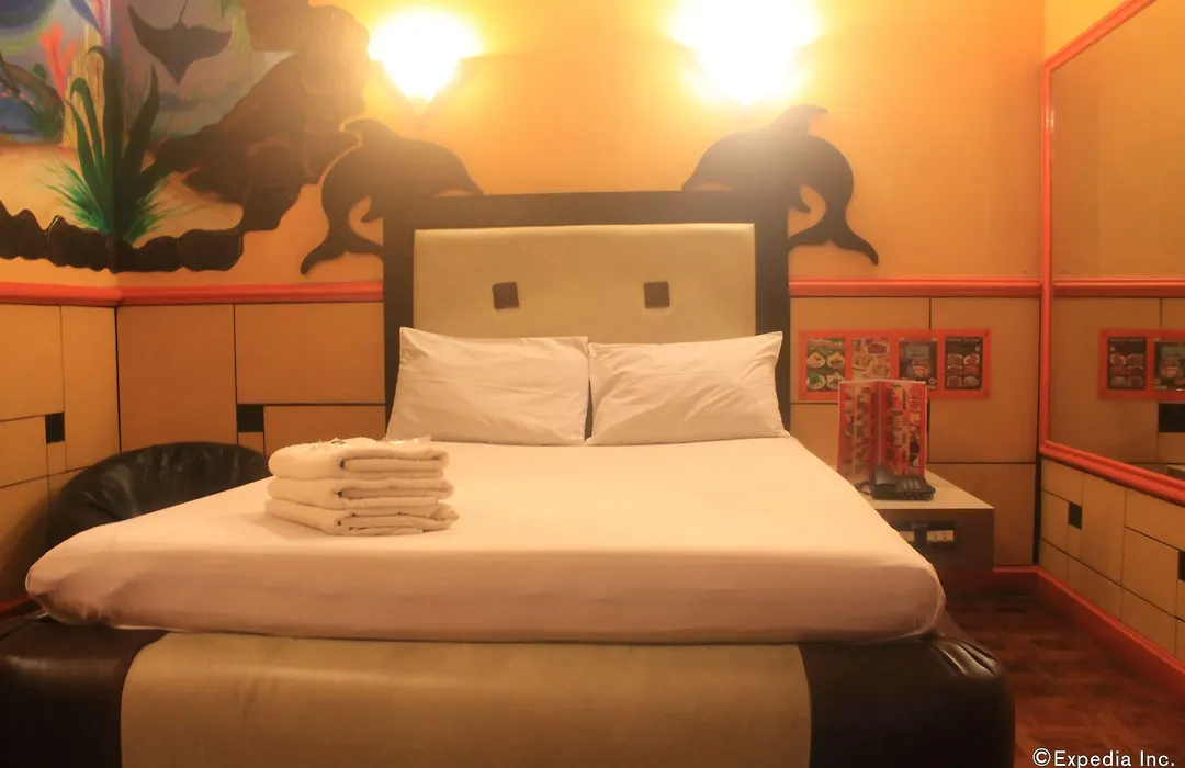 Halina Drive In Hotel-Sta Mesa-1