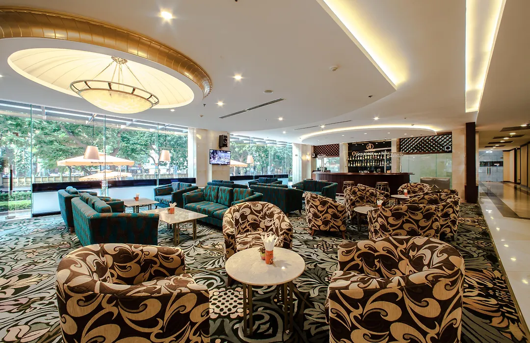 Army Hotel-1