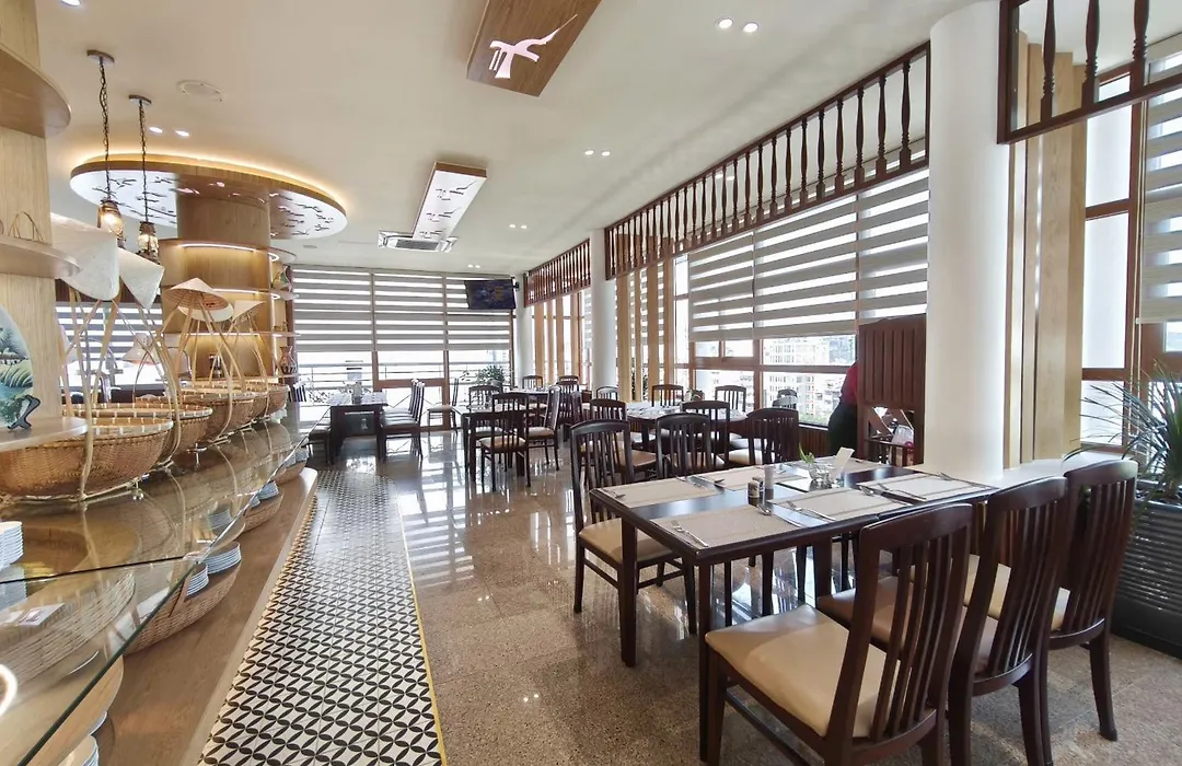 Liberty Hotel Saigon Parkview-1