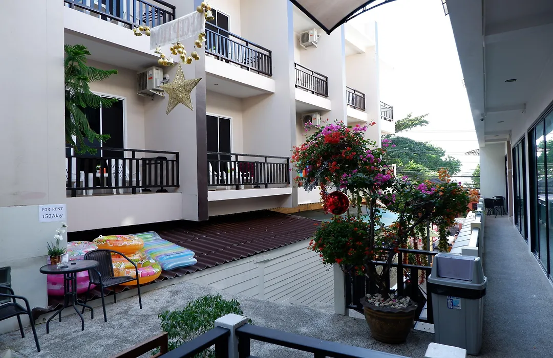 Kata Beachwalk Hotel And Bungalows-1