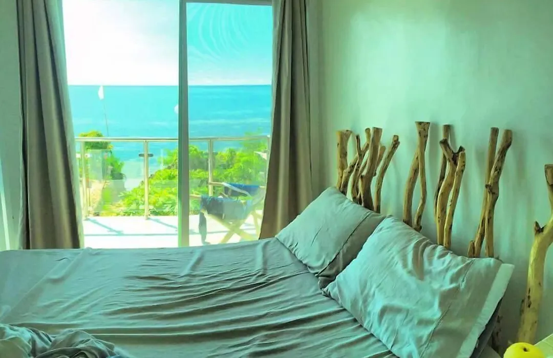Birdland Beach Club-1