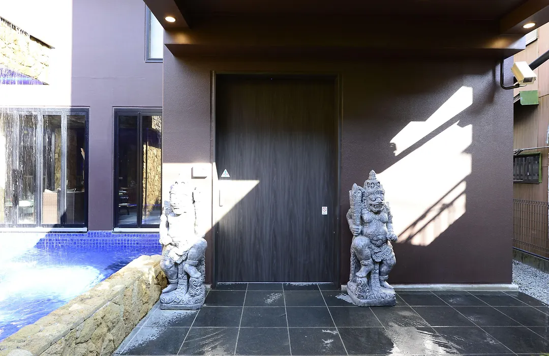 Balinese Onsen Ryokan Hakone Airu-1