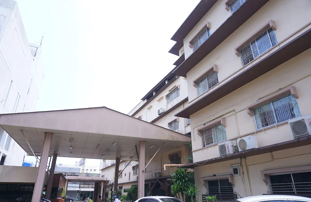 Sri Chumphon Hotel-1