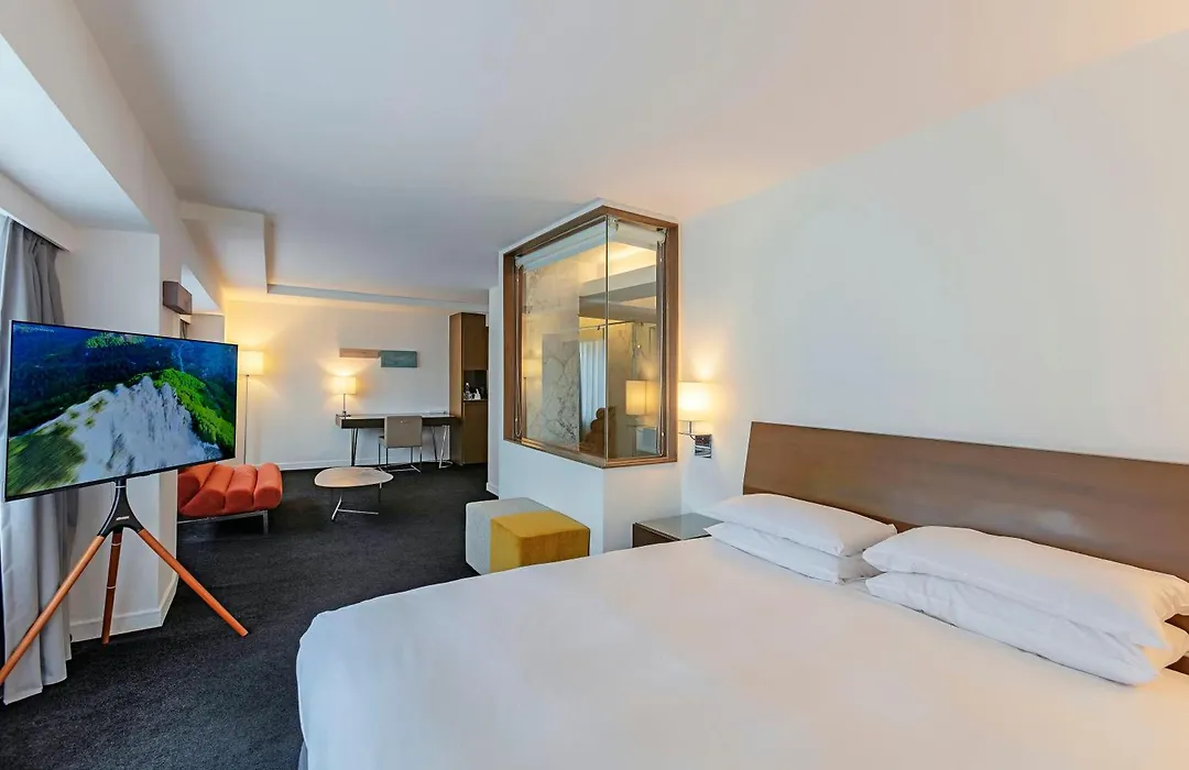 United Hotel-1