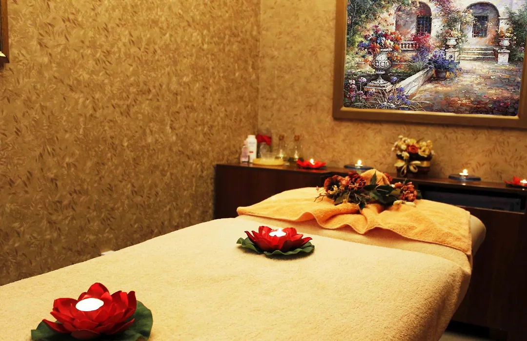 Grand Mir Hotel-1