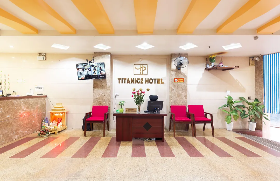 Titanic 2 Hotel-1