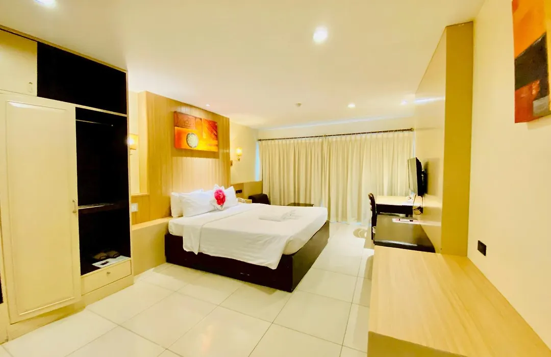 Baywalk Residence Pattaya-1