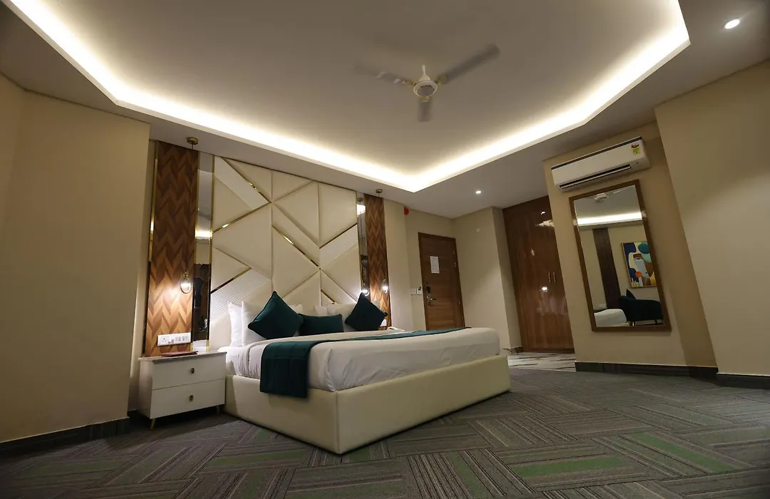 Hotel Ramhan Palace-1