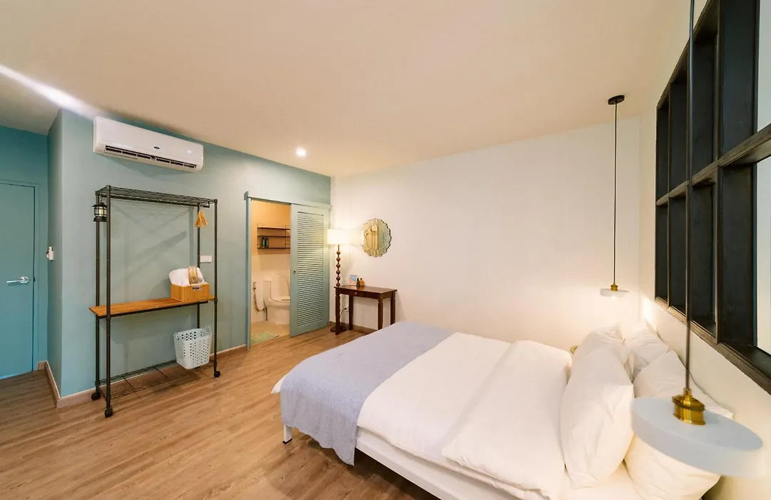 Nautical Home & Seashell House B&B-1