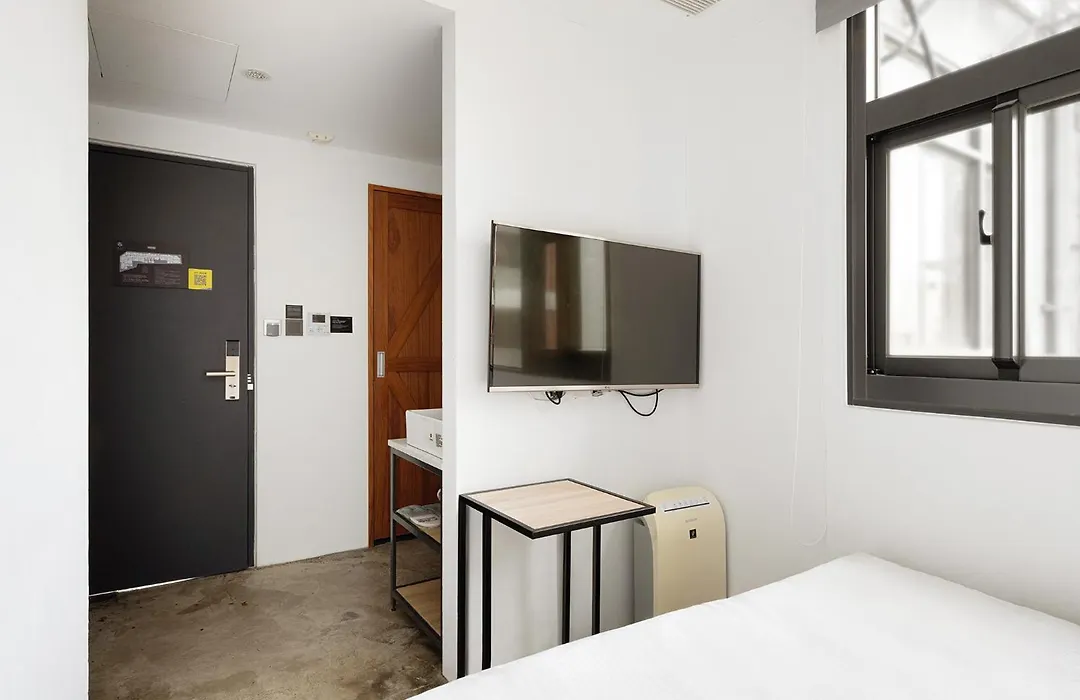 Chase Hotel-1