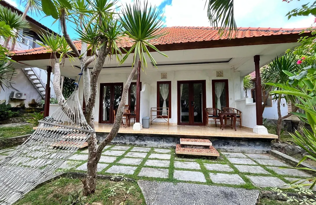 Mushroom Beach Bungalows-1