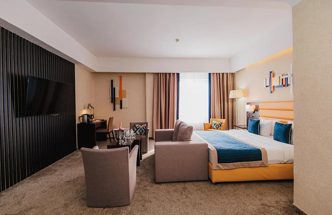 Comfort Hotel Astana-1