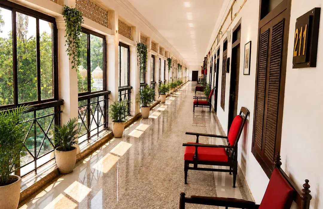 Central Hotel-1