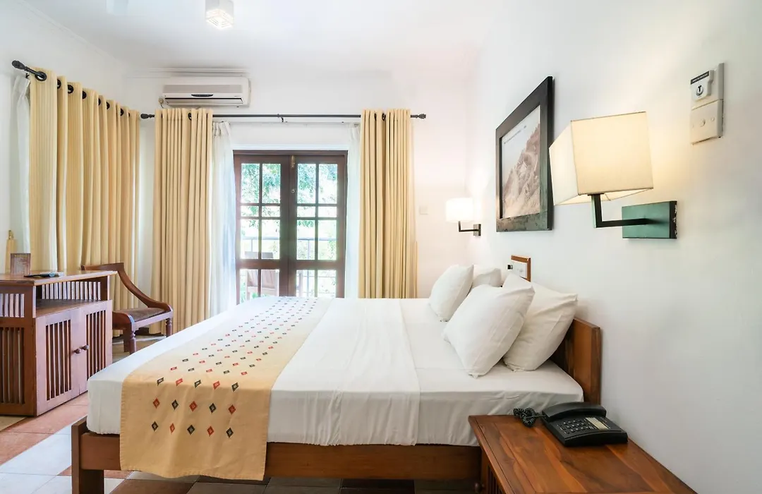Senani Hotel-1