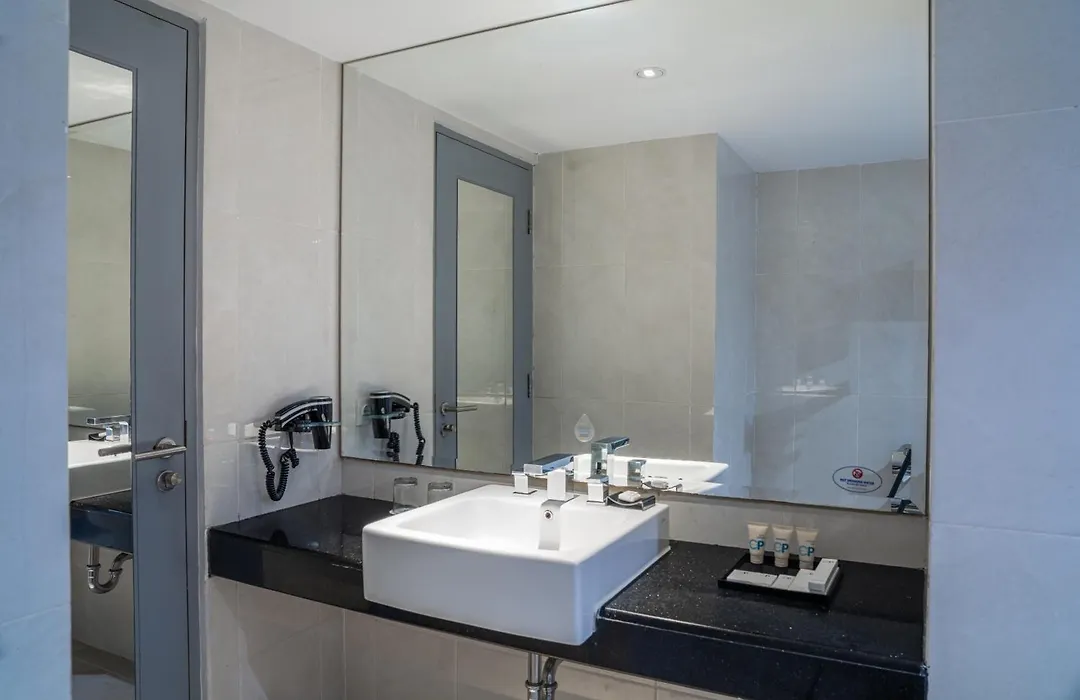 Crown Prince Hotel Surabaya Managed By Midtown Indonesia-1