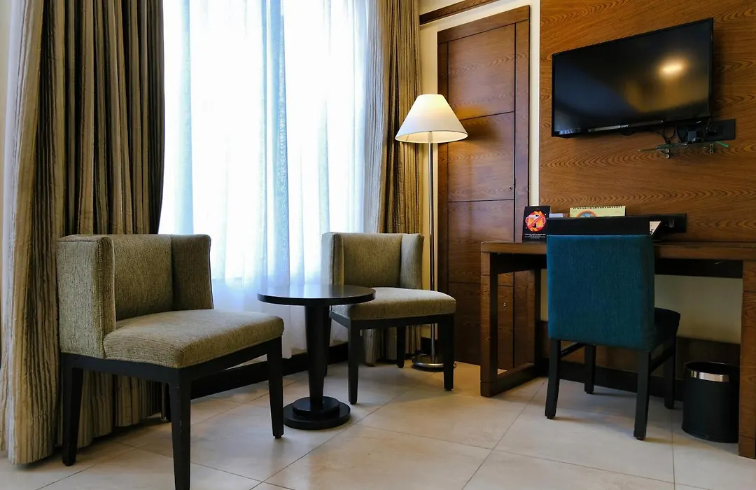 Peerless Hotel Kolkata-1