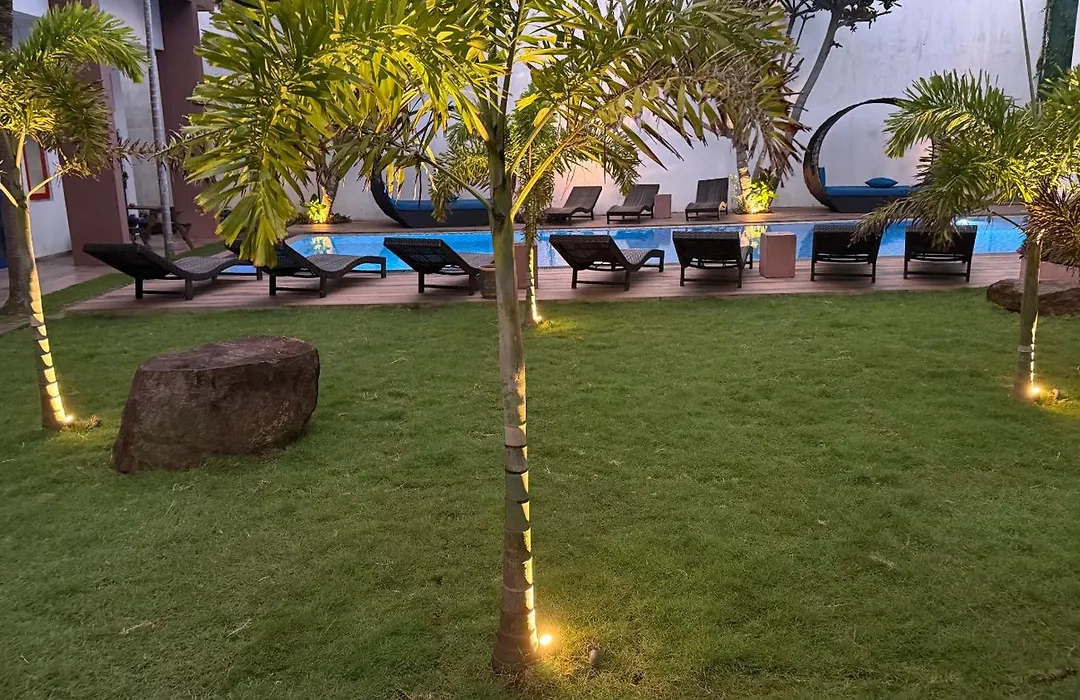 Hotel Cloud 9 Negombo-1