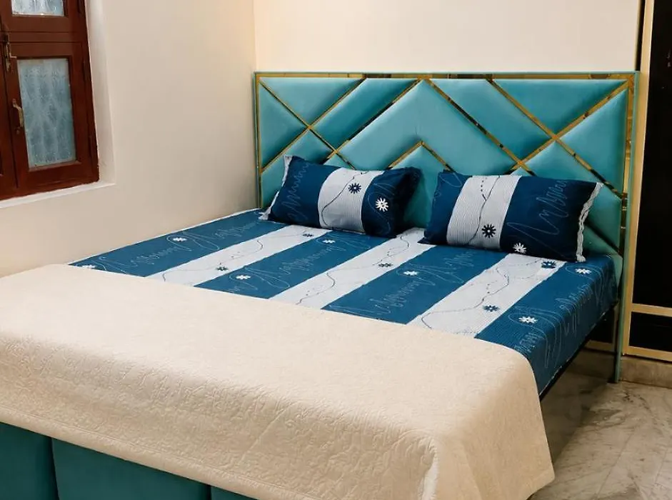 Bankey Bihari Spiritual Stay-1