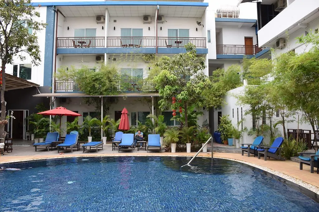 Billabong Hostel-1
