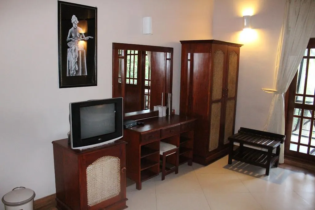 Warahena Beach Hotel-1