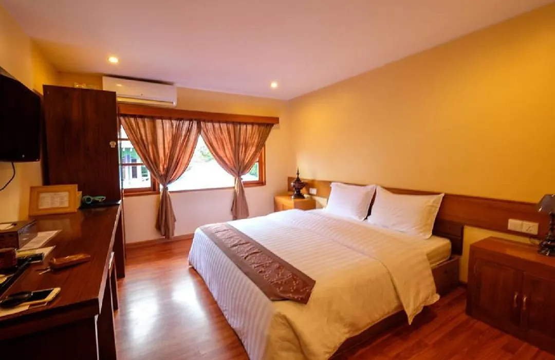 Crown Prince Hotel-1