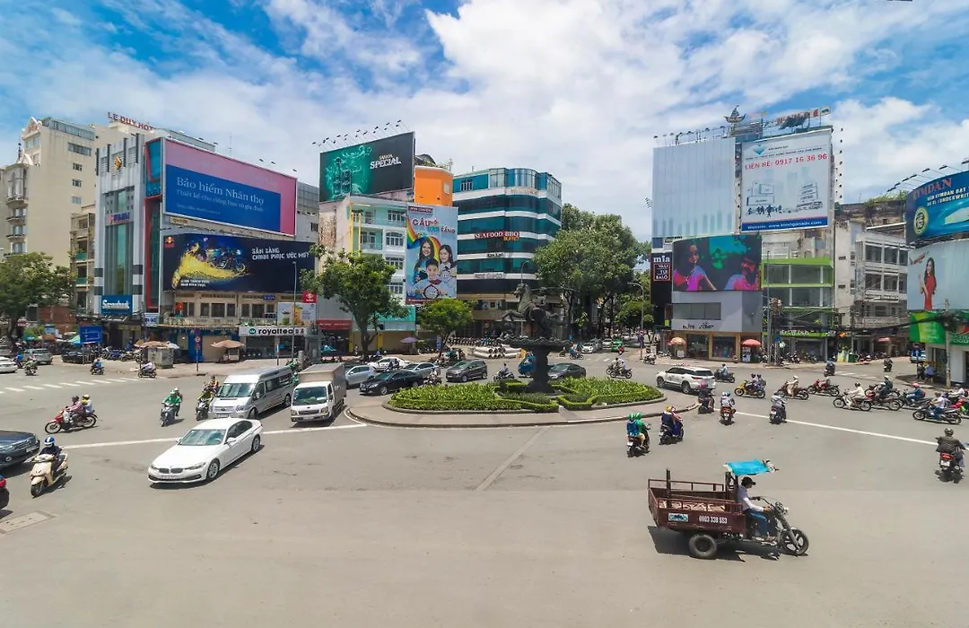 Saigon Night Hotel-1