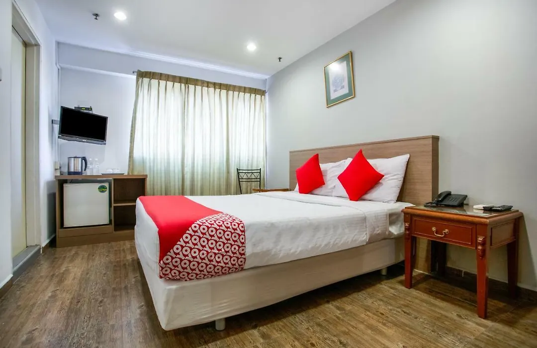Oyo 106 Beach Hotel-1
