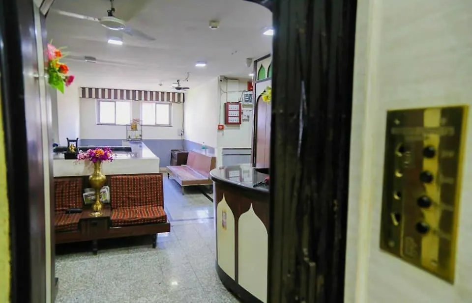 Hotel Happy Home-1