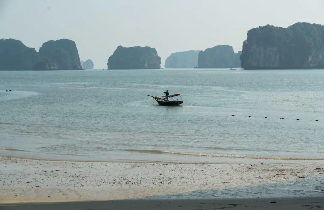 Halong Paloma Cruise-1