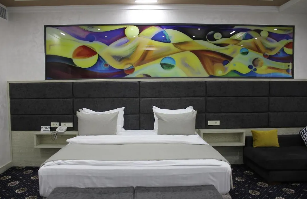 Erebuni Hotel Yerevan-1