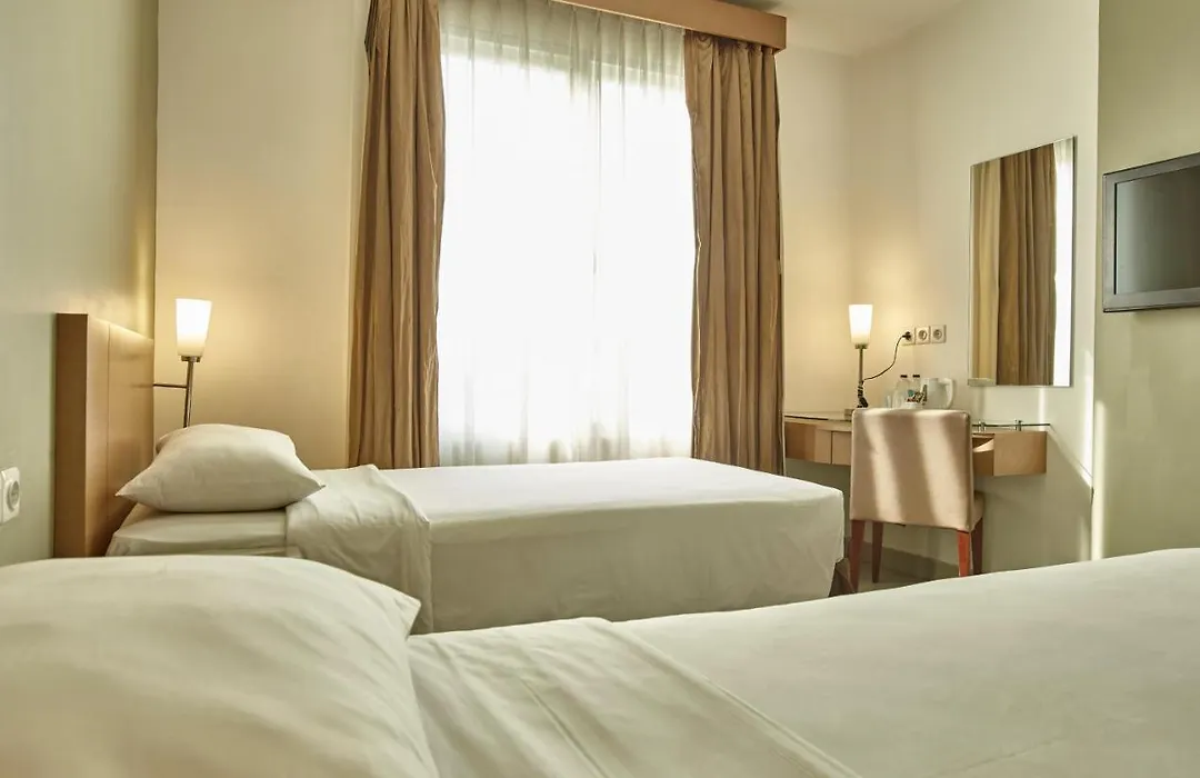 Triniti Hotel Gajah Mada-1