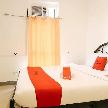 Reddoorz Plus @ Jardin Suites Guadalupe Nuevo-2
