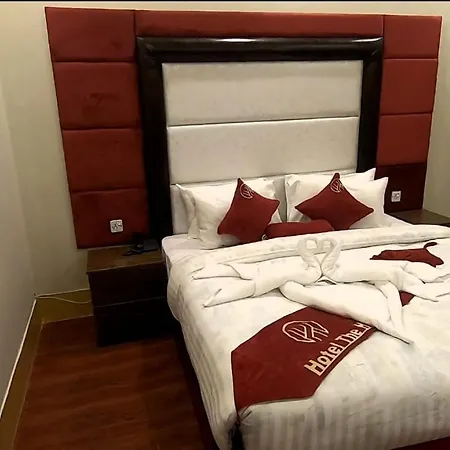 Hotel The Holiday-2
