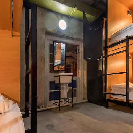 Chinatown Hostel By Mingle - Rooftop Private Jacuzzi With Bar-3
