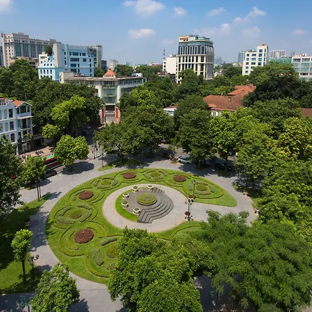 Hilton Hanoi Opera-3