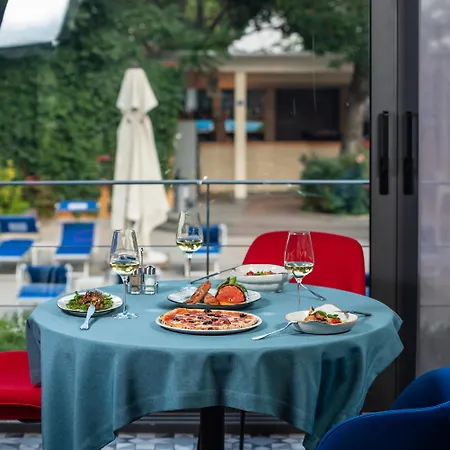 Best Western Plus Congress Hotel Yerevan-3