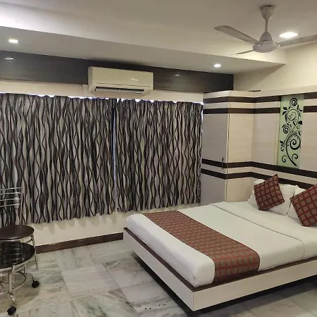 Hotel Oc Residency-3