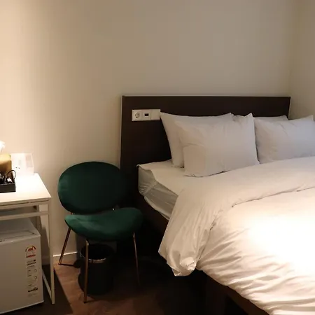 H Hostel Itaewon-3