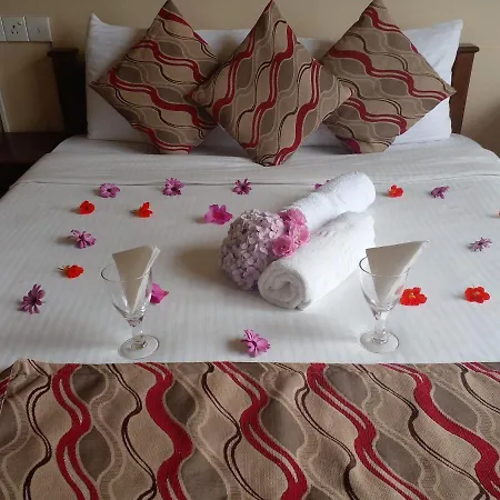 Lake View Hotel & Bungalow-2