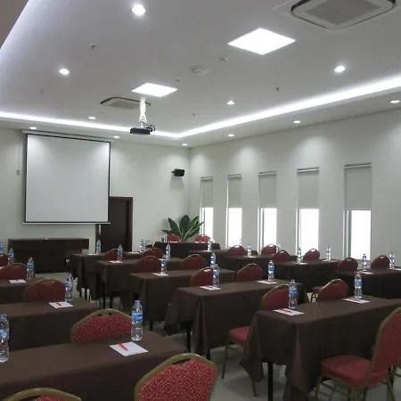 Bamboo Inn Hotel & Cafe-3