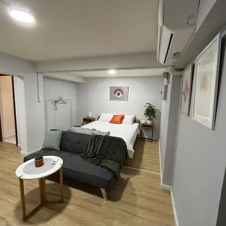 Green Box Rooms-3