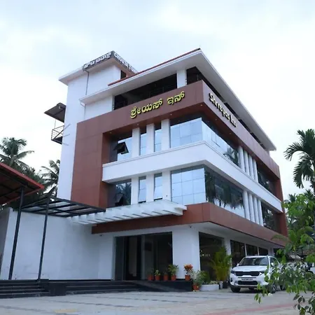 Shrreyas Inn Boarding & Lodging-3