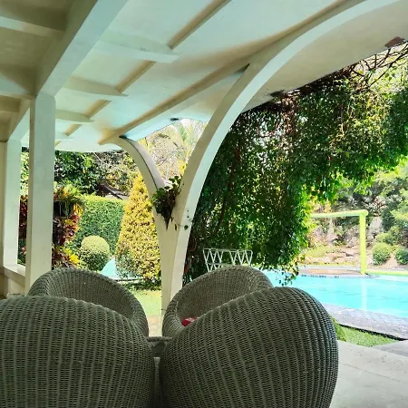 The Garden Family Guest House Powered By Cocotel-3