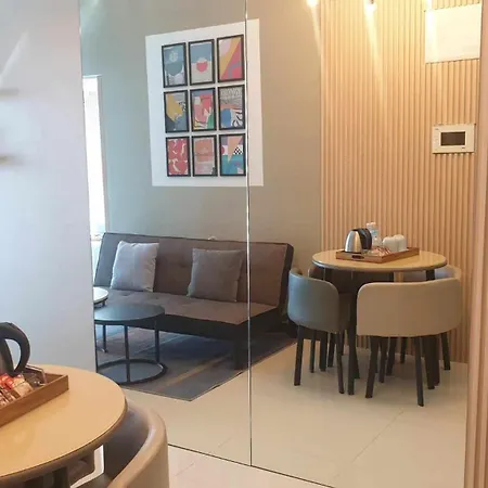Uptown Parksuites Tower 1 Bgc-2