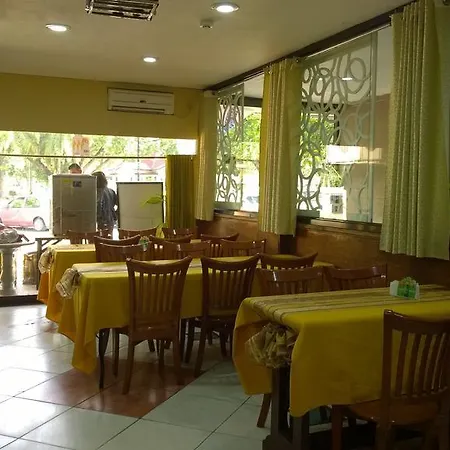Plaza Maria Luisa Suites Inn-3