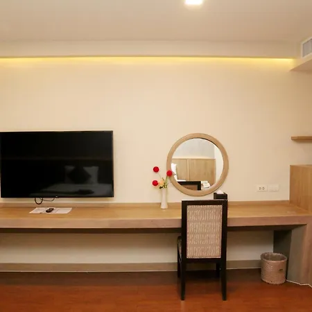 Crystal Palace Luxury Hotel Pattaya-3