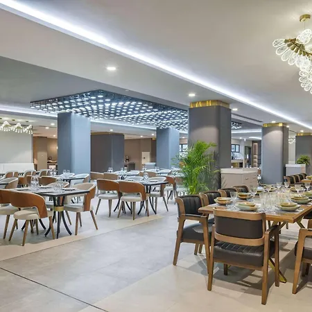 Ramada Plaza By Wyndham Batumi & Casino-3