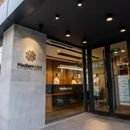 Median Hotel, City Center Yerevan-2
