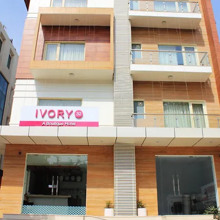 Hotel Ivory 32-3